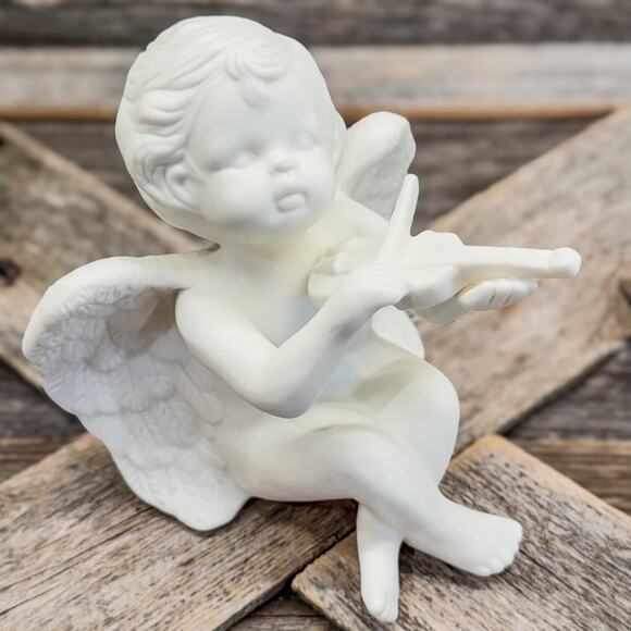 1986 Vintage Bisque Porcelain Seated Angel/Cherub Figurine Playing Violin, 5.5"H - Picture 5 of 7
